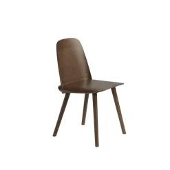 Muuto Chaises><noscript><img width=