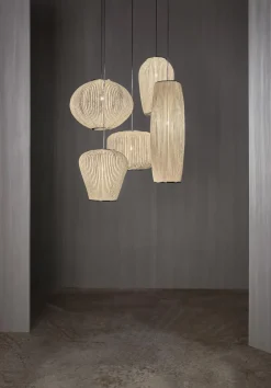 Arturo Alvarez Suspensions>Coral Composition Medium Suspensions Blanc