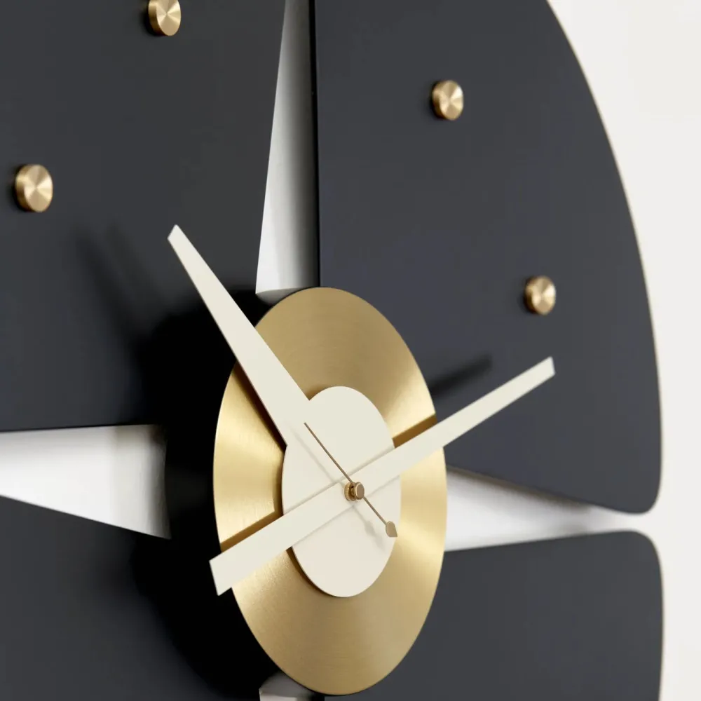 Vitra Horloges>Horloge Petal Noir Laiton