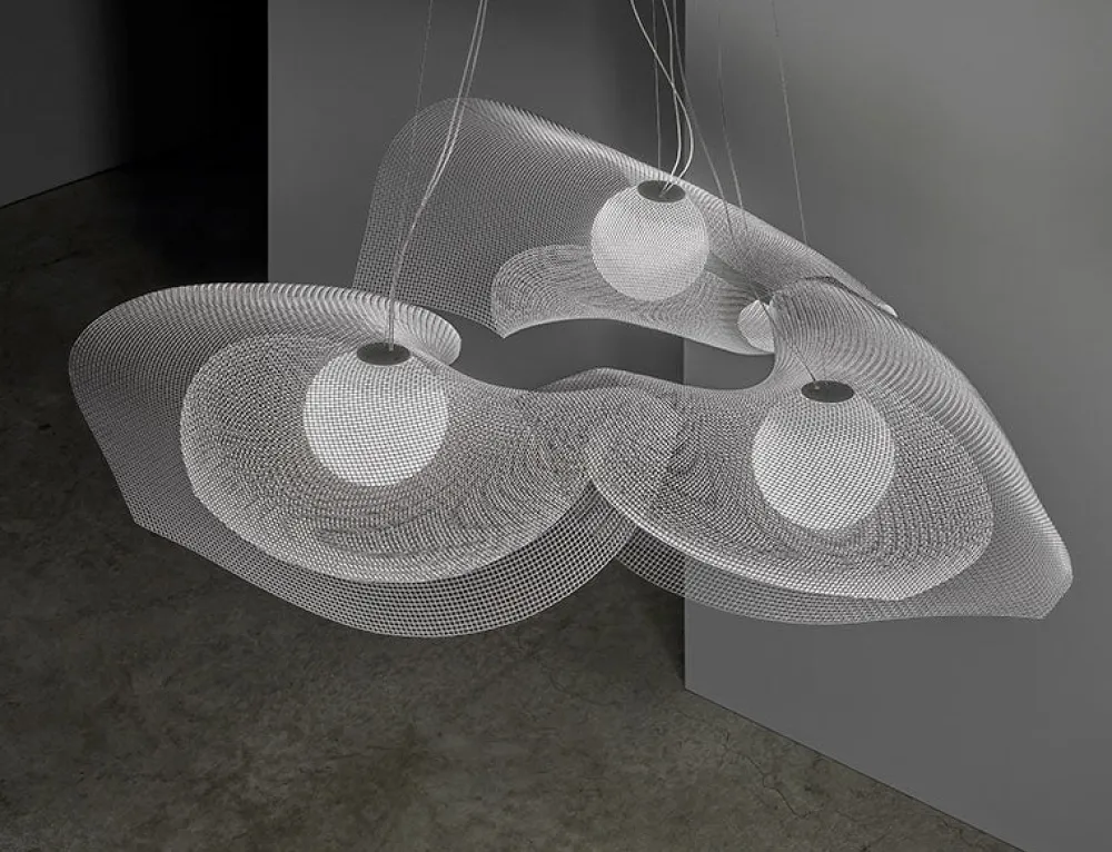 Arturo Alvarez Suspensions>Mytilus composition Suspensions multiples LED