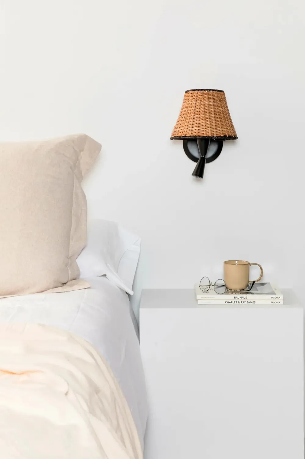 Faro Appliques>Sumba avec lecteur LED Appliques Noir, Rotin