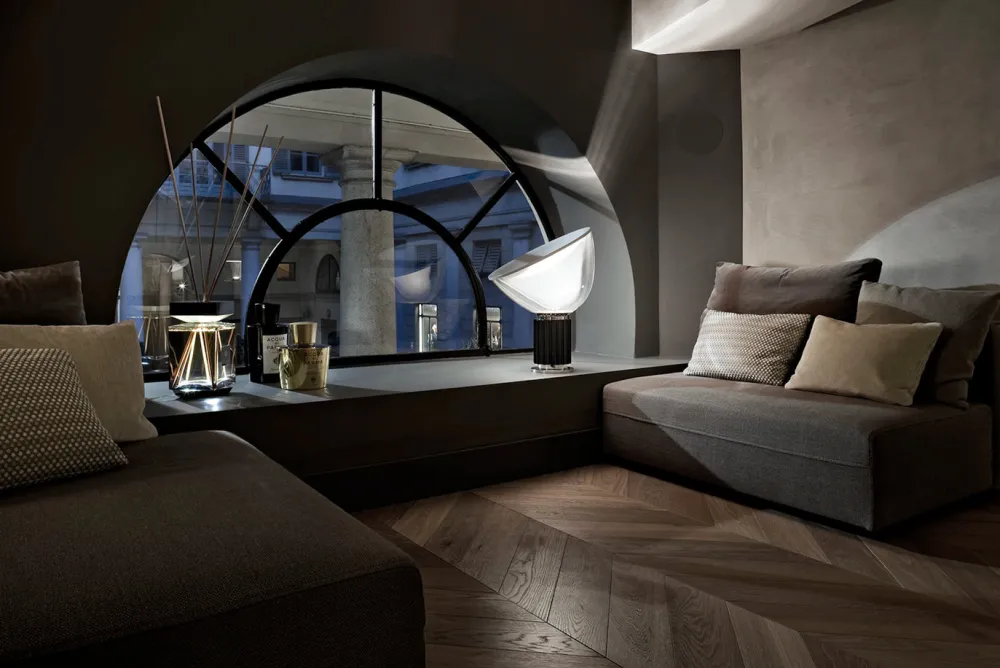 Flos Lampes À Poser|Lampes À Poser>Taccia Lampes de table LED Diffuseur polycarbonate