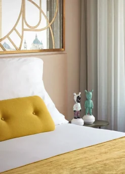 Lladro Figurines>The Guest Little Figurines Vert